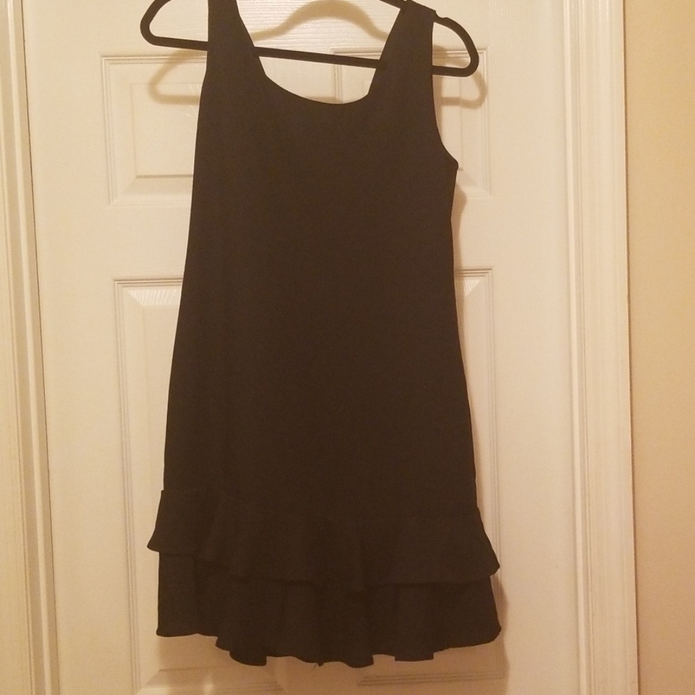 Donna Ricco little black dress